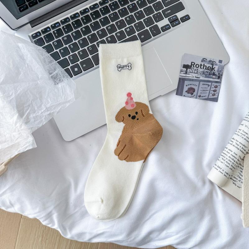 Женская весенне-летняя мода - это прекрасные носки-гольфы из сетки без косточек