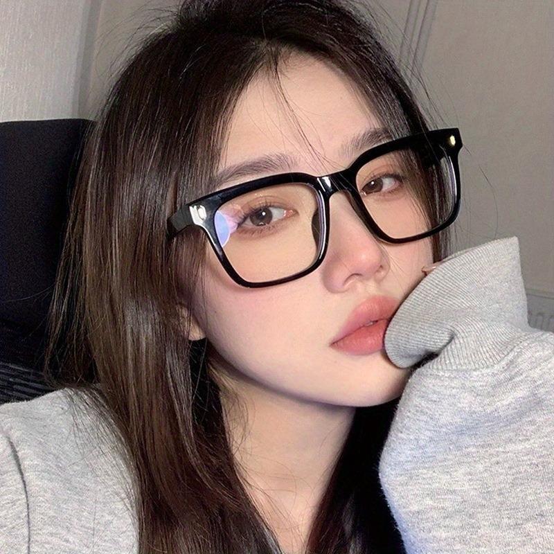 Визуально привлекательные очки с градиентной черной оправой для женщин Ткань Идеально подходят для повседневной одежды или особых случаев