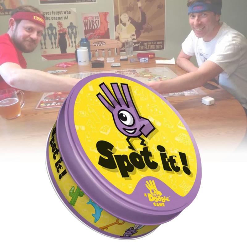 Классическая Красная Игра Это Захватывающая Семейная Вечеринка Карточная Игра Для Всех Возрастов