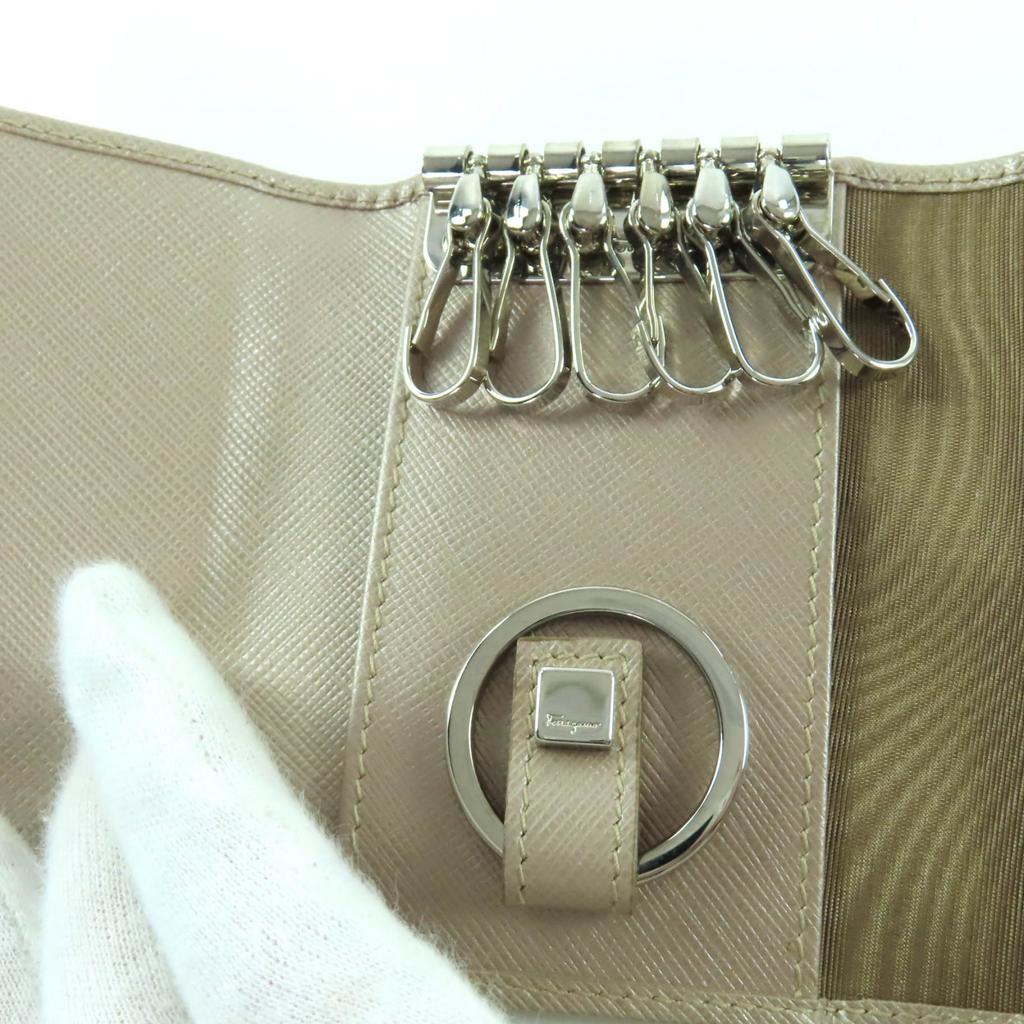 Excellent Salvatore Ferragamo Key holder  Champagne Gold leather Women 224627 Used