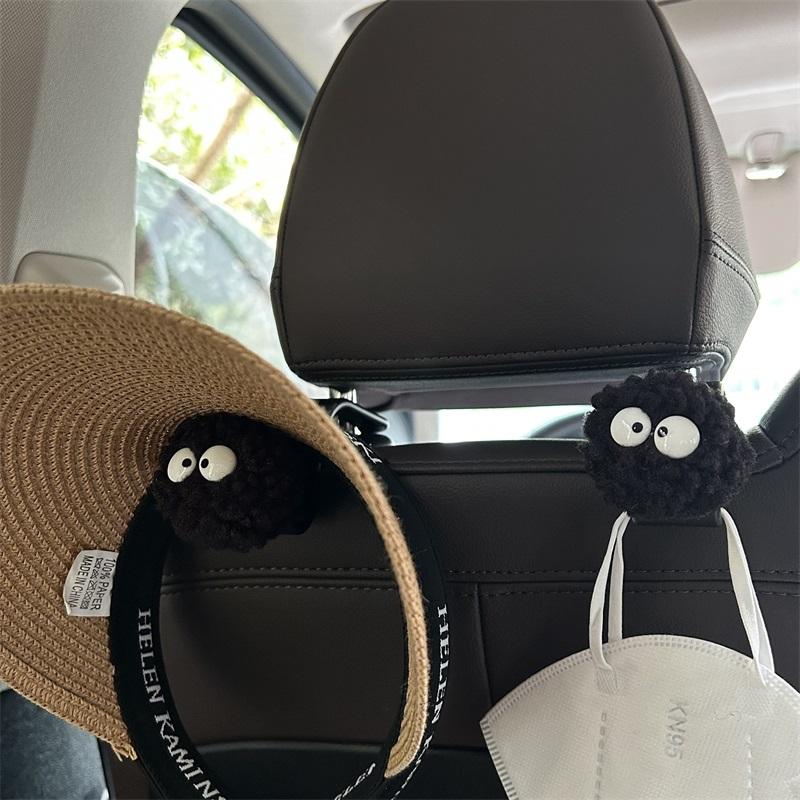 Cute Curly Hair Ball Car Seat Back Hook Backrest Hanger Portable Auto Seat Headrest Holder for Bags Clothes Coats Storage