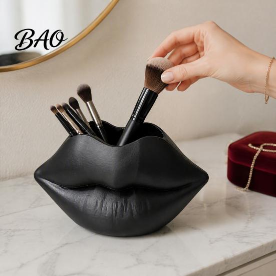 Fashionable Cosmetic Organizer Lip Shaped Storage Holder, 3D Printed Red Sculpture Vase, Artistic Small Item Box Desktop for Makeup Brushes