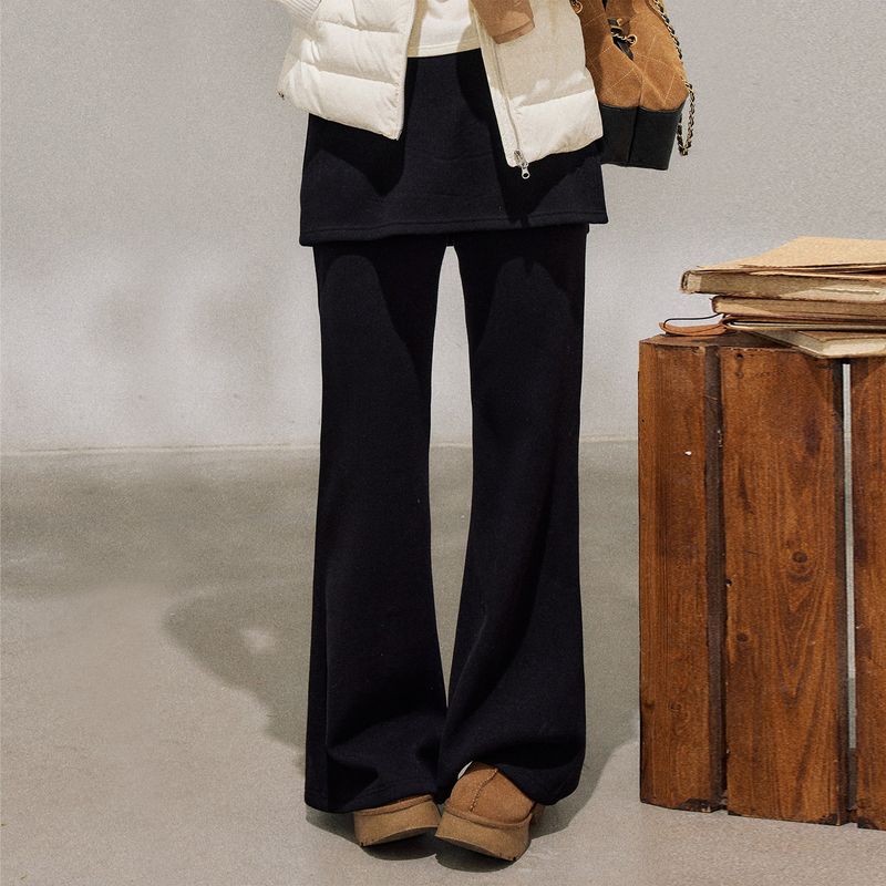 Plus-Size Women's Clothing for Slightly Chubby Girls, Winter Slimming and Elegant Black Flared Casual Pants That Make Legs Look Longer