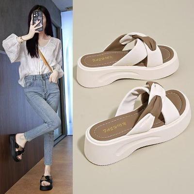 Премиальные толстоподошвенные шлепанцы с перекрестными ремешками, женская летняя обувь 2025, новые повседневные и отпускные пляжные сандалии на одной перемычке