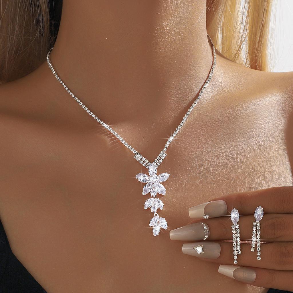3 шт. Женская мода медная инкрустированная бриллиантами цепочка-коготь цветок ожерелье серьги комплект подходит для свадьбы, вечеринки, фестиваля подарки