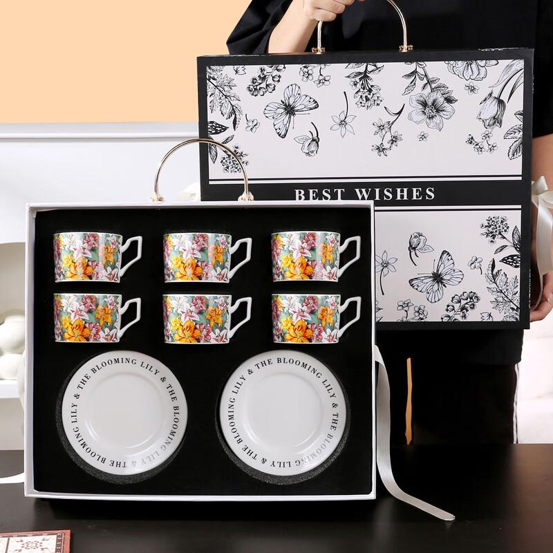 Керамический набор из 4 чашек и блюдец Lujiazui