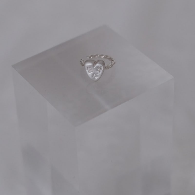 reinheart Heart dalgona earcuff