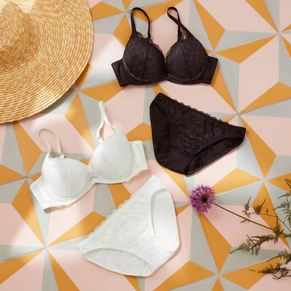 AMOSTYLE BY Triumph Bra Bra Panty Set with Daisy Beautiful Comfortable and a Gorgeous Design Push-Up (10196593) - & Lace, Cleavage, Fit,