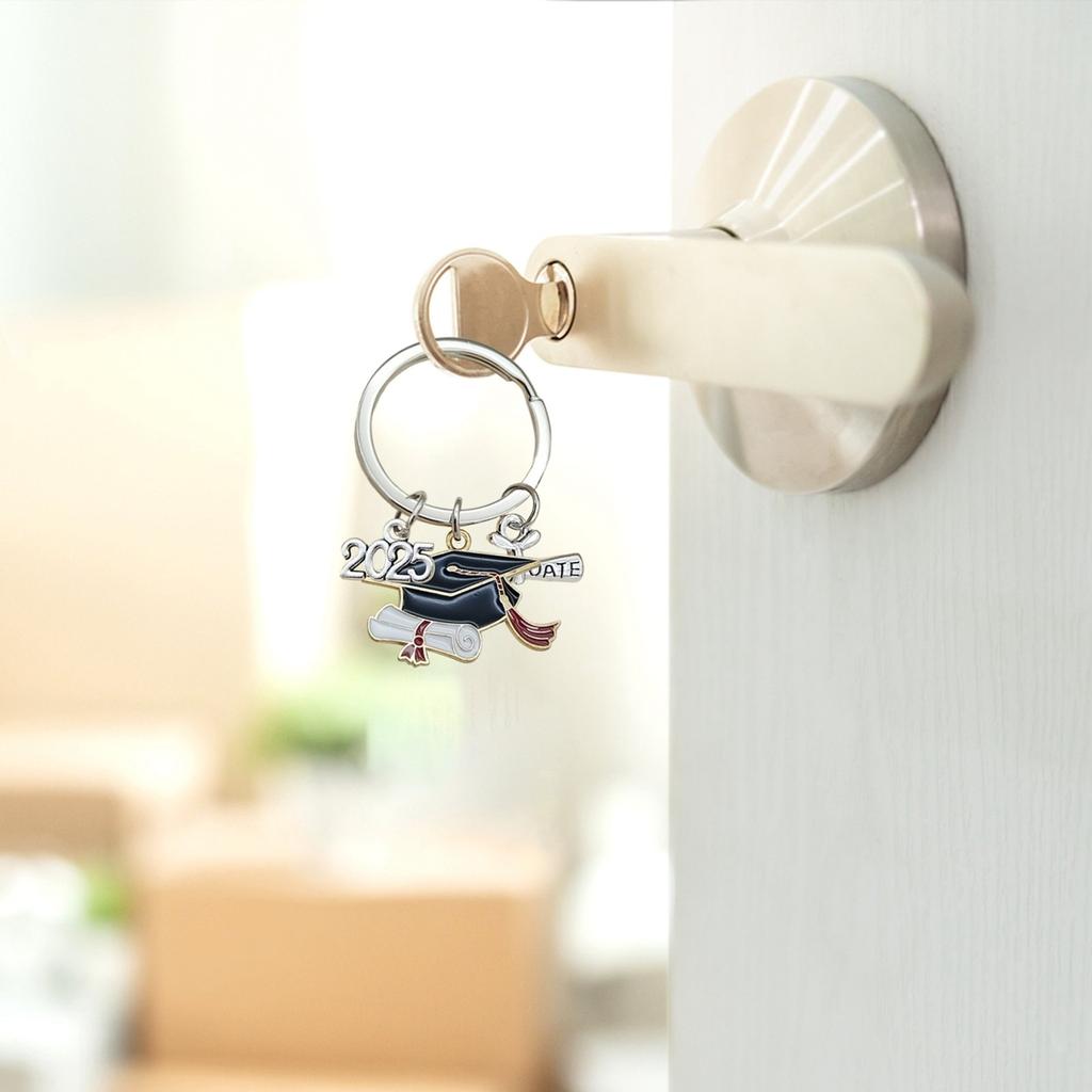 Брелок-книга «Шляпа бакалавра» 2025 года, подарочный брелок для ключей на выпускной сезон