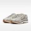 Nike P-6000 Светлая кость Средний оливковый Резина