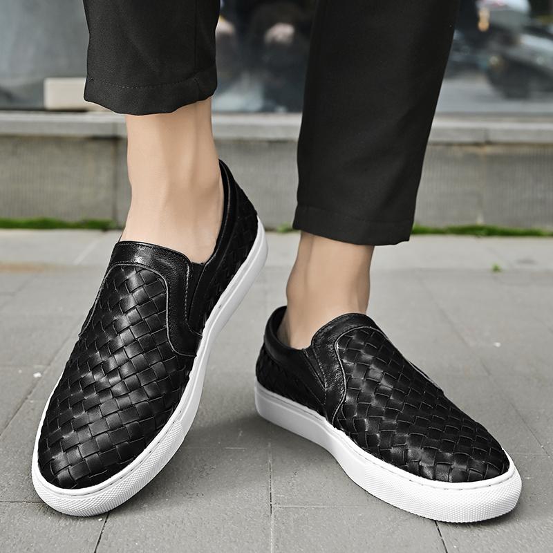 Men's Casual Shoes Slip-On Loafers Low Breathable Light Fashion Shoes for Men Walking White Shoes Zapatos De Hombre Hollow Out