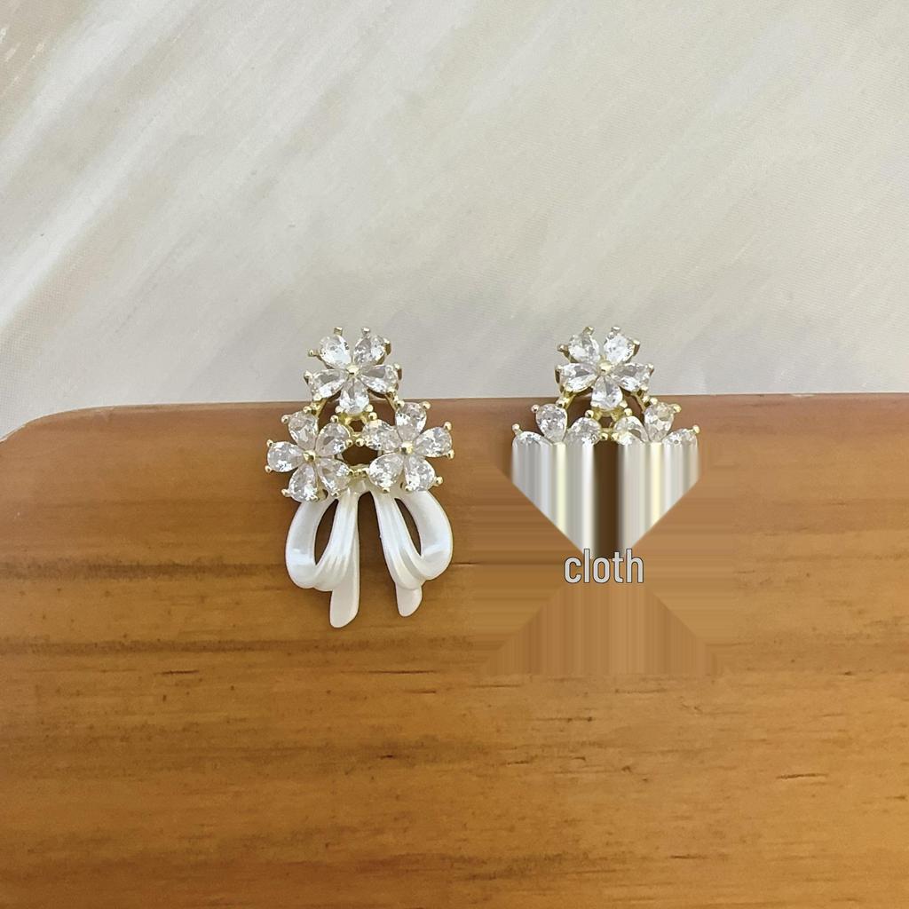 High-End Zircon Flower Bow Earrings - Luxurious, Versatile & Stylish for Women