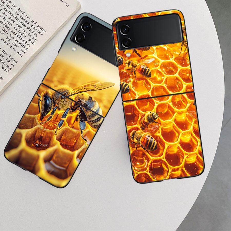 Пчелы и Мед в Сотовом Чехле Для Samsung Z Flip 7 6 5G Galaxy Z Flip 5 4 3 Черный Жесткий Чехол Роскошная ПК Оболочка