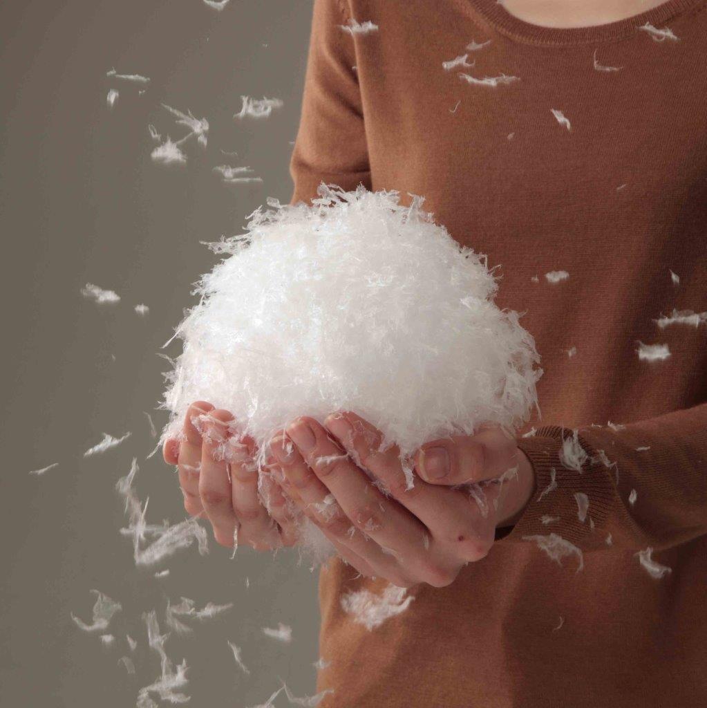 Fosflakes Pillow Sideways 56 x 66 x 27 cm