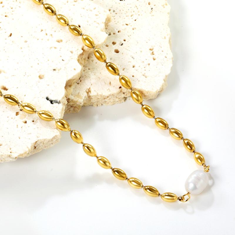 Unique and niche stainless steel bead chain necklace with oval white pearl pendant, elegant accessory for girls, sweet gift