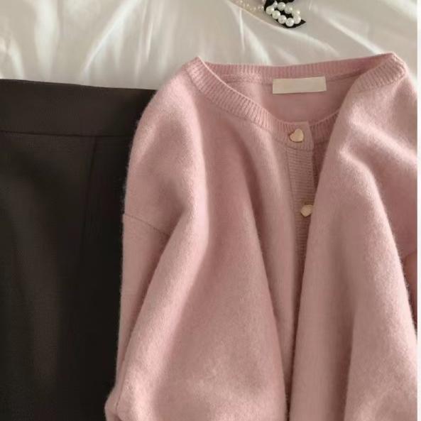 Autumn Women's Sweater Gentle Wind Heart Button Soft Sticky Knit Cardigan Top