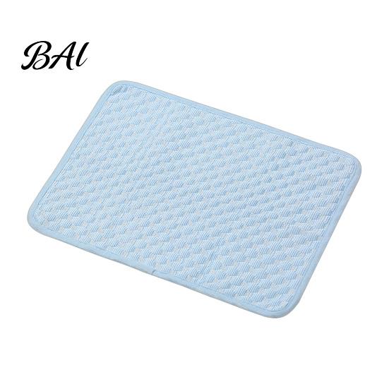 Cooling Crate Pad Dog Mat, Washable Pet Sleeping Mat with 3D Massage Bumps, for Cats Non-slip Mesh Bottom, Ice Silk Summer Dogs Self