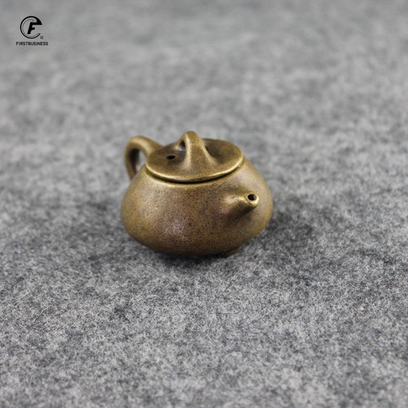 Bronze Mini Finger Teapot Tea Pet Small Pocket Tea Set Figurines Incense Holder Base Tea Pet Desk Decoration Home Decor Ornament