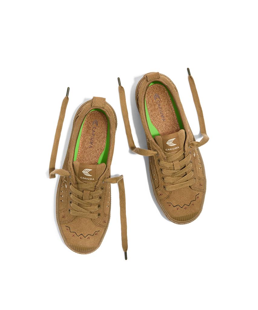 Cariuma Oka Low All Camel Suede Embroidery