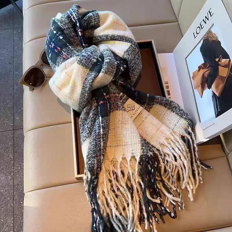 Plaid Scarf Women's Atmosphere Warm New Dry Rose Powder Autumn and Winter White Soft Fringed Shawl Scarf