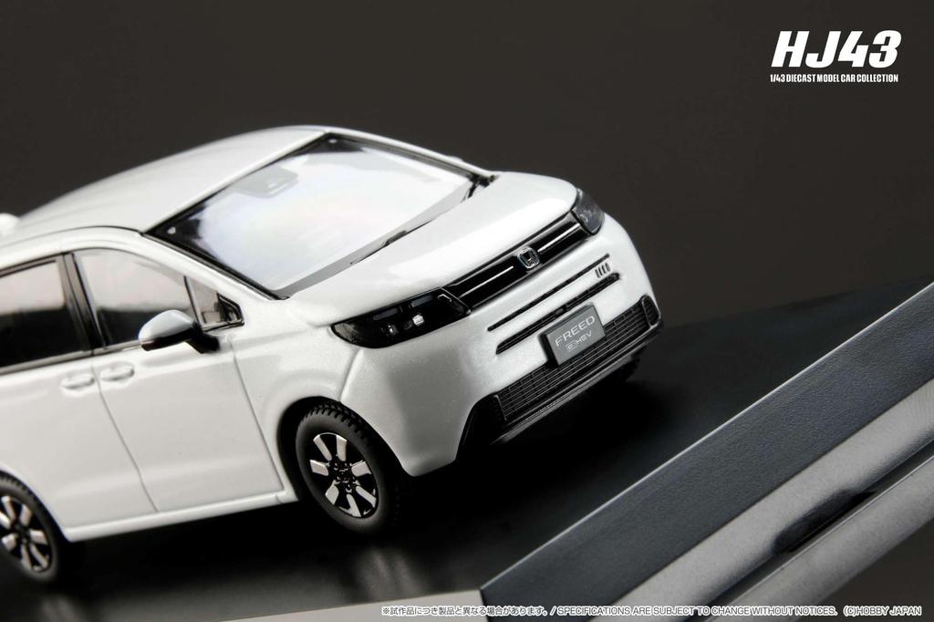 HJ43 Honda Freed Platinum White Pearl Finished Product 1/43