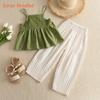 Летняя мода для девочек Bear Leader, простой однотонный топ на подтяжках + свободные брюки, милый комплект из двух предметов для детей 2–7 лет, детская одежда AH9458
