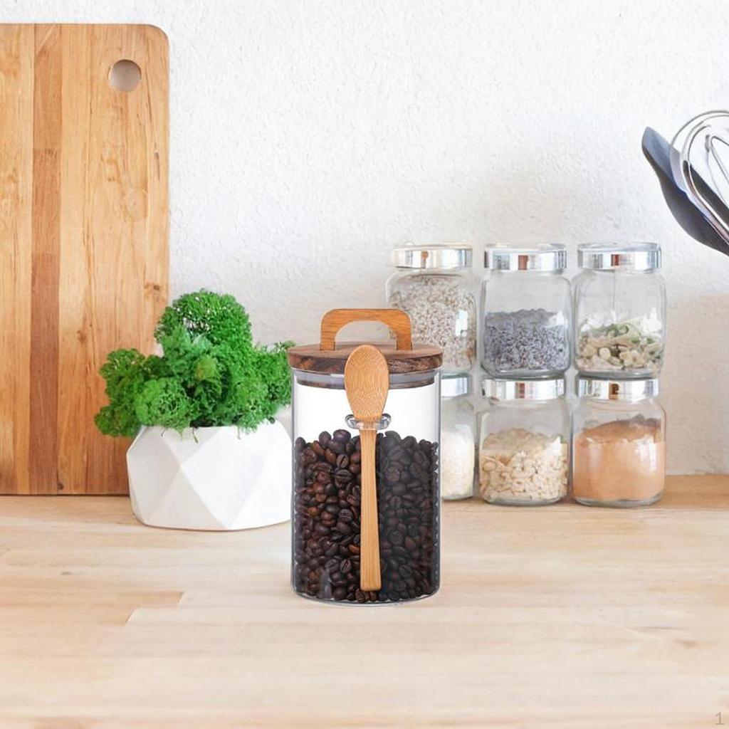 Набор герметичных стеклянных канистр для хранения на кухне