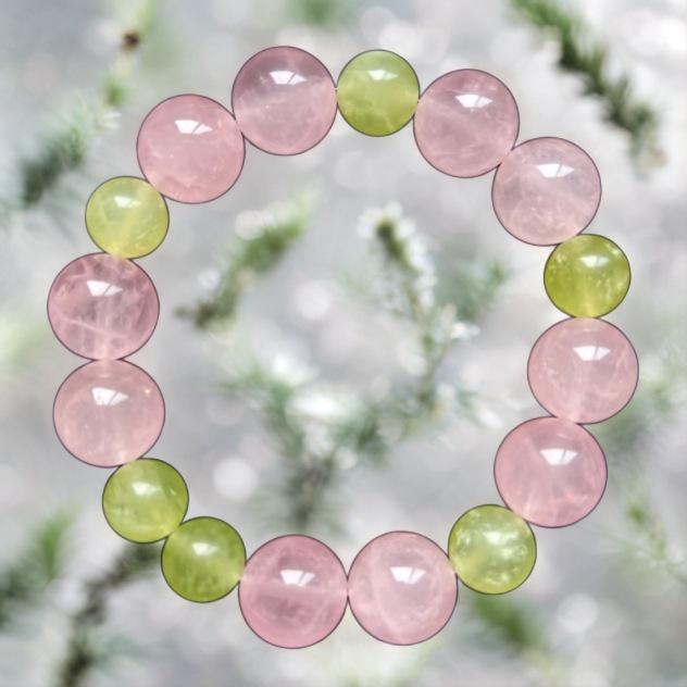Elegant Rose Quartz and Xiuyu Jade Women's Bracelet - Versatile Luxury Crystal Design