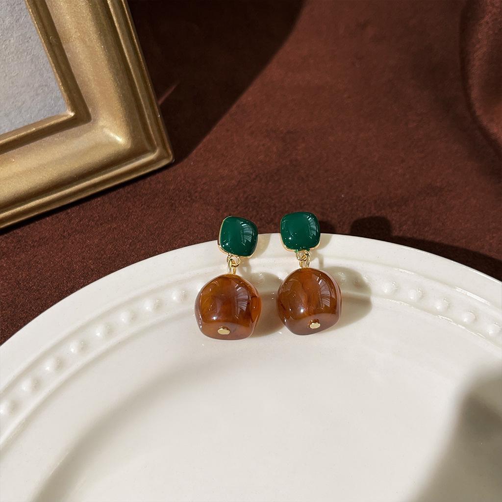 Изумрудные серьги-пусеты в стиле ретро середины века