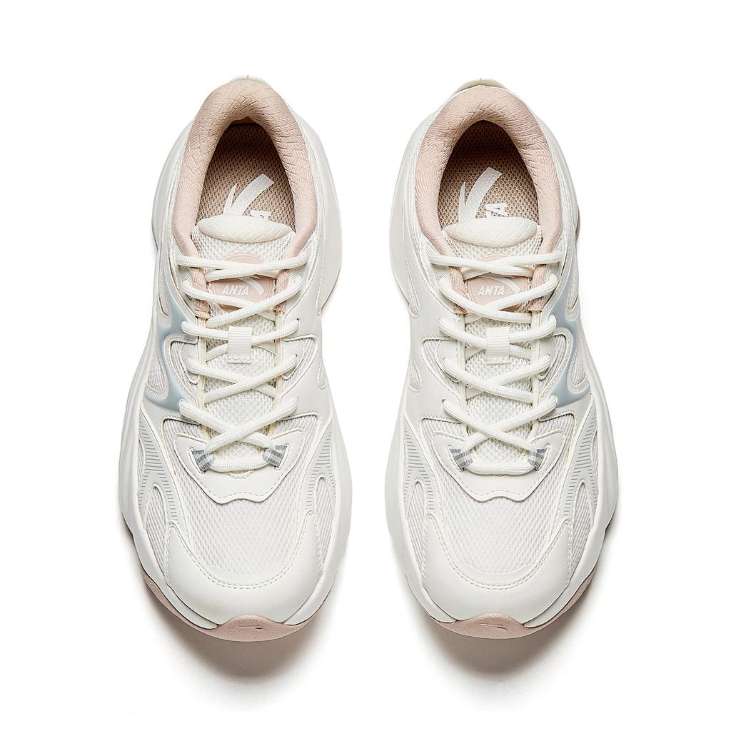 Anta Обувь Bear Сетчатая Дышащая Ретро Повседневная Обувь Женские кроссовки Кипенно-белый Лотосово-серый 922548809-4