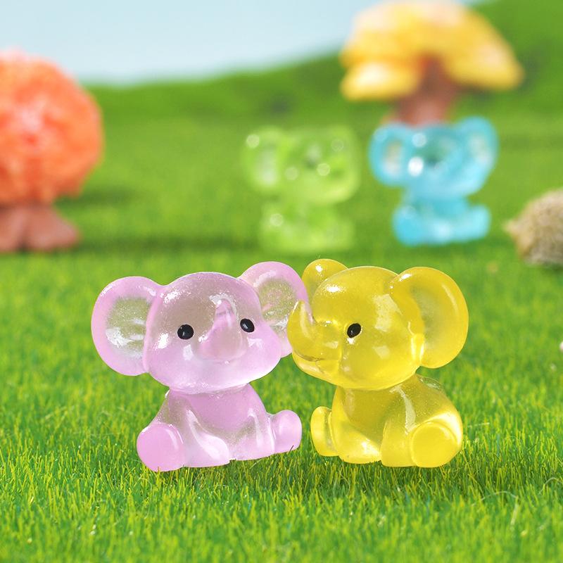 Micro-landscape Creative Small Ornaments, Cartoon Dolls, Resin Handicrafts, Landscaping, Glow-in-the-dark Elephant Decorations, Desktop Ornaments