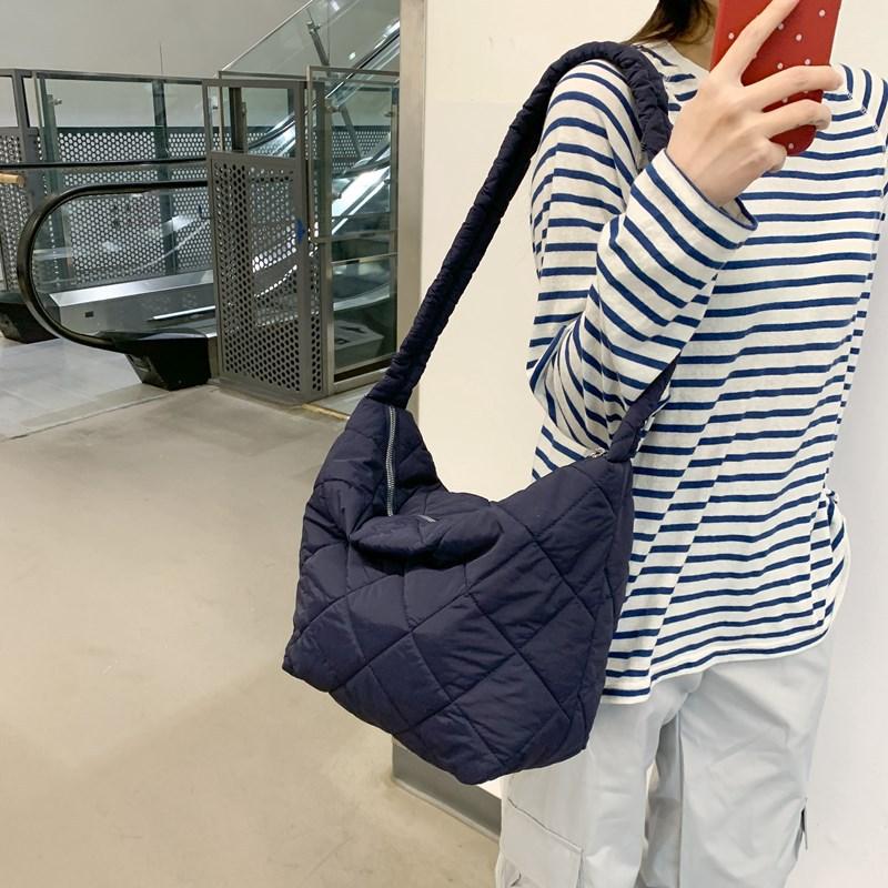 Autumn And Winter Rhombus Cotton Bag Tote Bag Women'S Casual College Student Commuter Bag Shoulder Bag Soft Down Messenger Bag