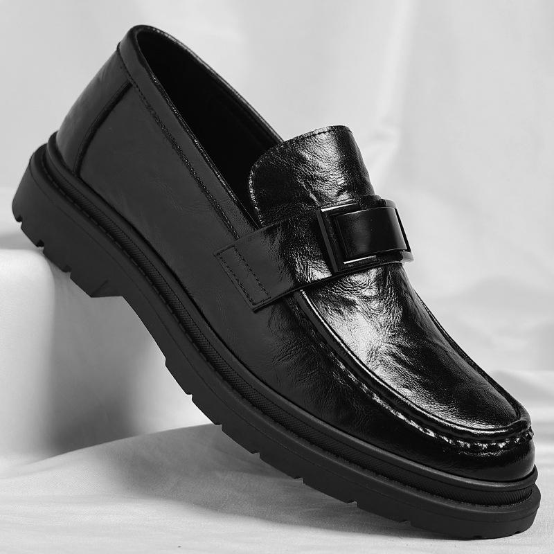 Кожаная обувь мужская 2025 лето новая полая повседневная на одной педали дышащая ленивая молодежная лофер тренд