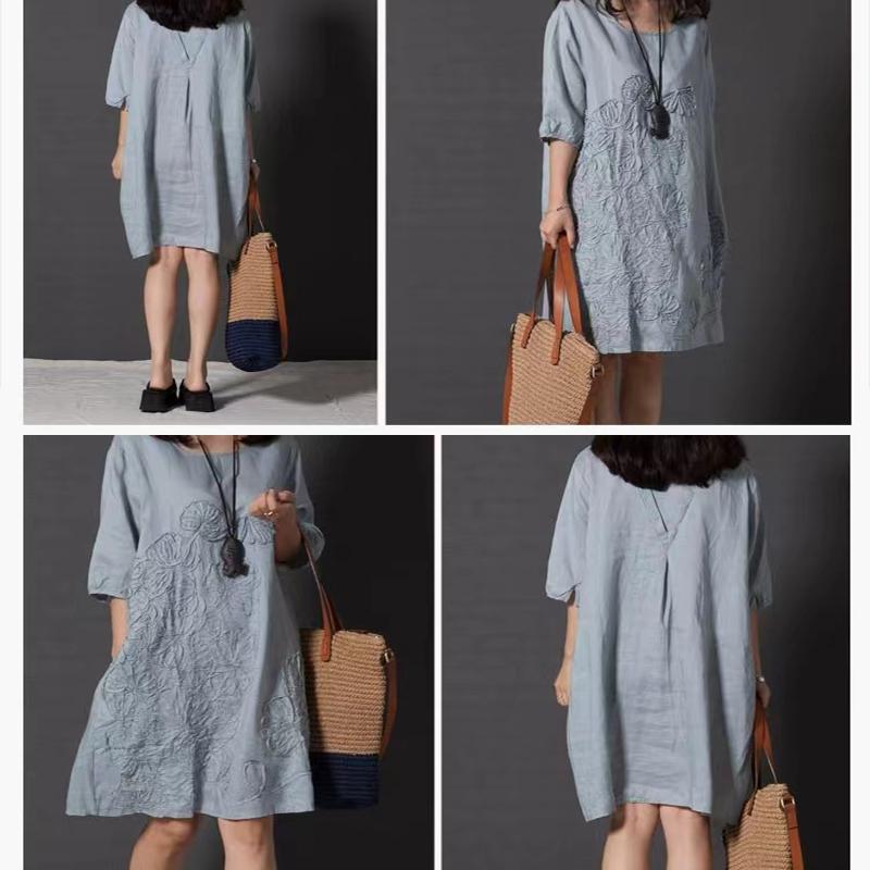 Литературное маленькое свежее свободное хлопково-льняное платье с длинными рукавами и вышивкой