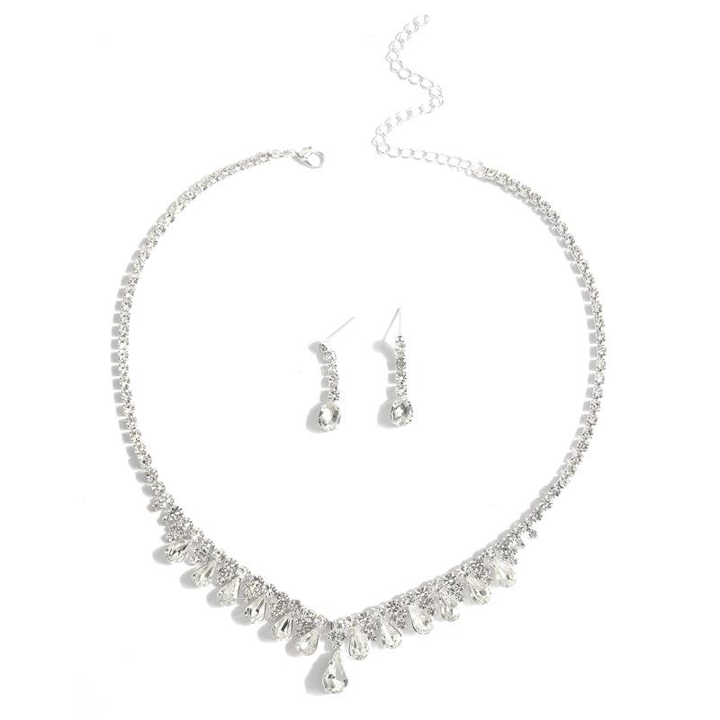 Элегантный ювелирный набор с кисточками из страз: Свадебное колье и серьги для европейских и американских банкетов