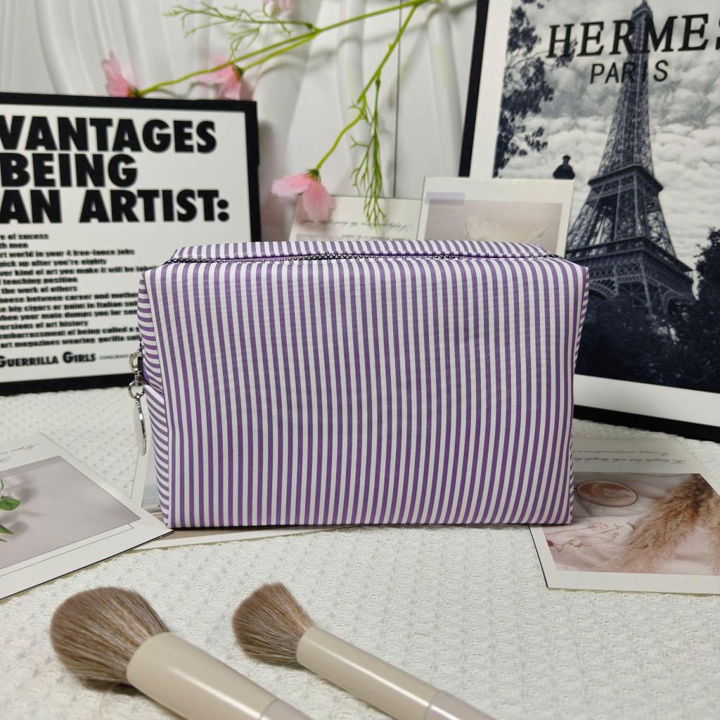 Large-Capacity Striped Makeup Bag: Indian Clutch for Convenient Travel and Outings
