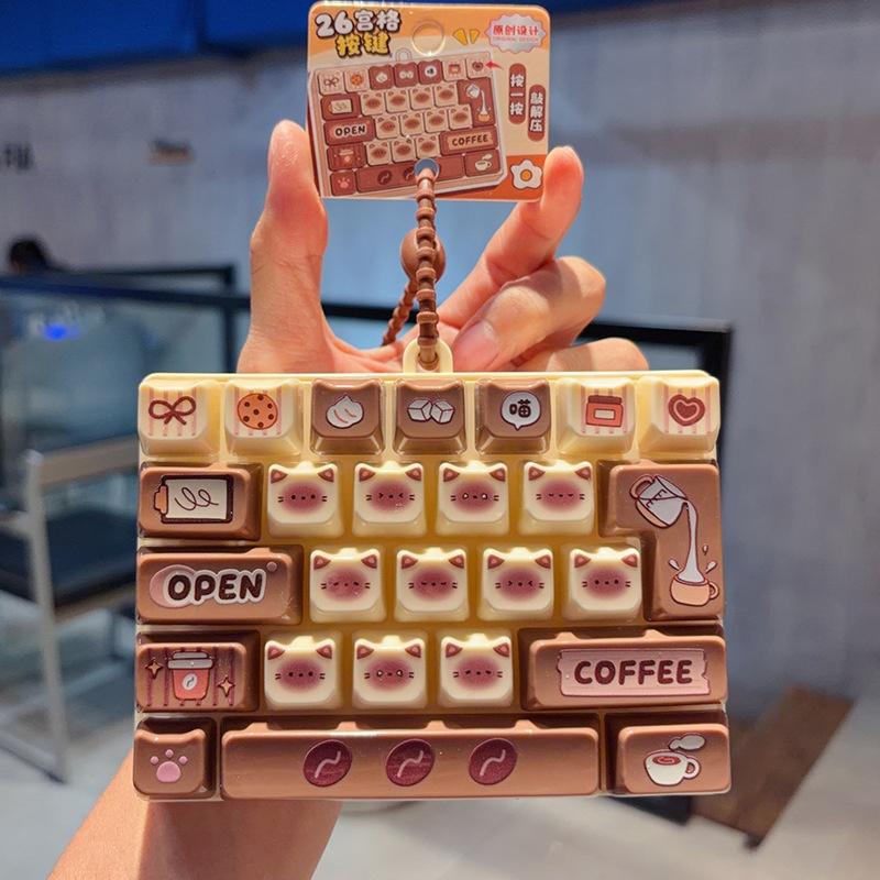 Kawaii Cat Pudding Decompression 26-Key Keyboard Cartoon Fidget Clicker Backpack Pendant for Girls Bag Accessories