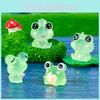 Cute Luminous Frog Figures Resin Animal Ornament For Car Desktop Decoration