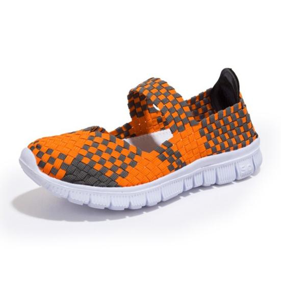 Летние женские тканые кроссовки из дышащей сетчатой ​​ткани, уличная обувь на плоской подошве, радужная женская спортивная обувь для бега