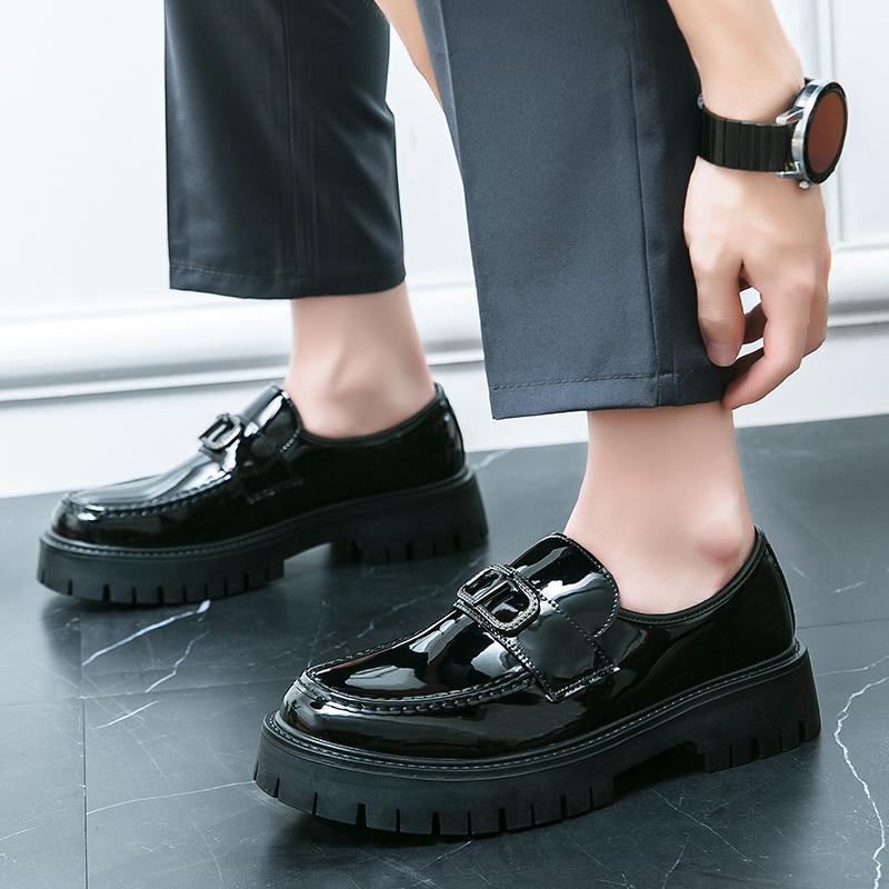 Модные мужские мокасины из лакированной кожи Slip On Thick Tottom для мужчин Дерби Туфли на открытом воздухе Повседневные оригинальные мокасины для мужчин Официальные туфли