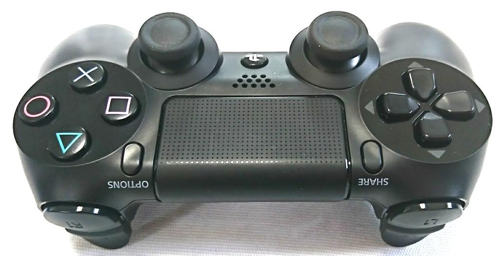 PlayStation 4 Черный как смоль (CUH-1200AB01)