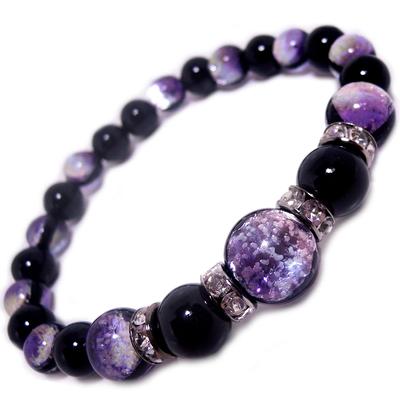 Светящийся в темноте браслет из стекла Firefly Sea Black Onyx с внутренней окружностью Power Stone [Heroes] (Темно-фиолетовый) (Размер L, приблизительно. 17,5-18см)