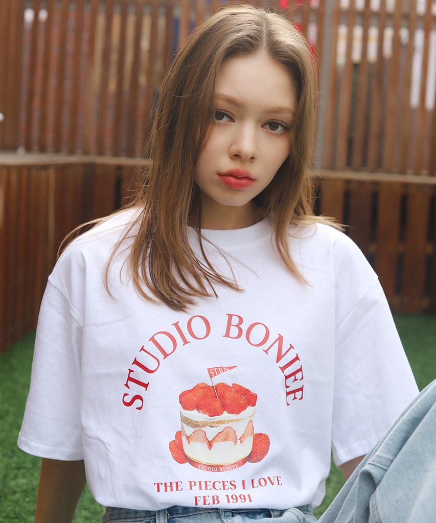 BONIEE Strawberry Cake Graphic Loose T-Shirt White