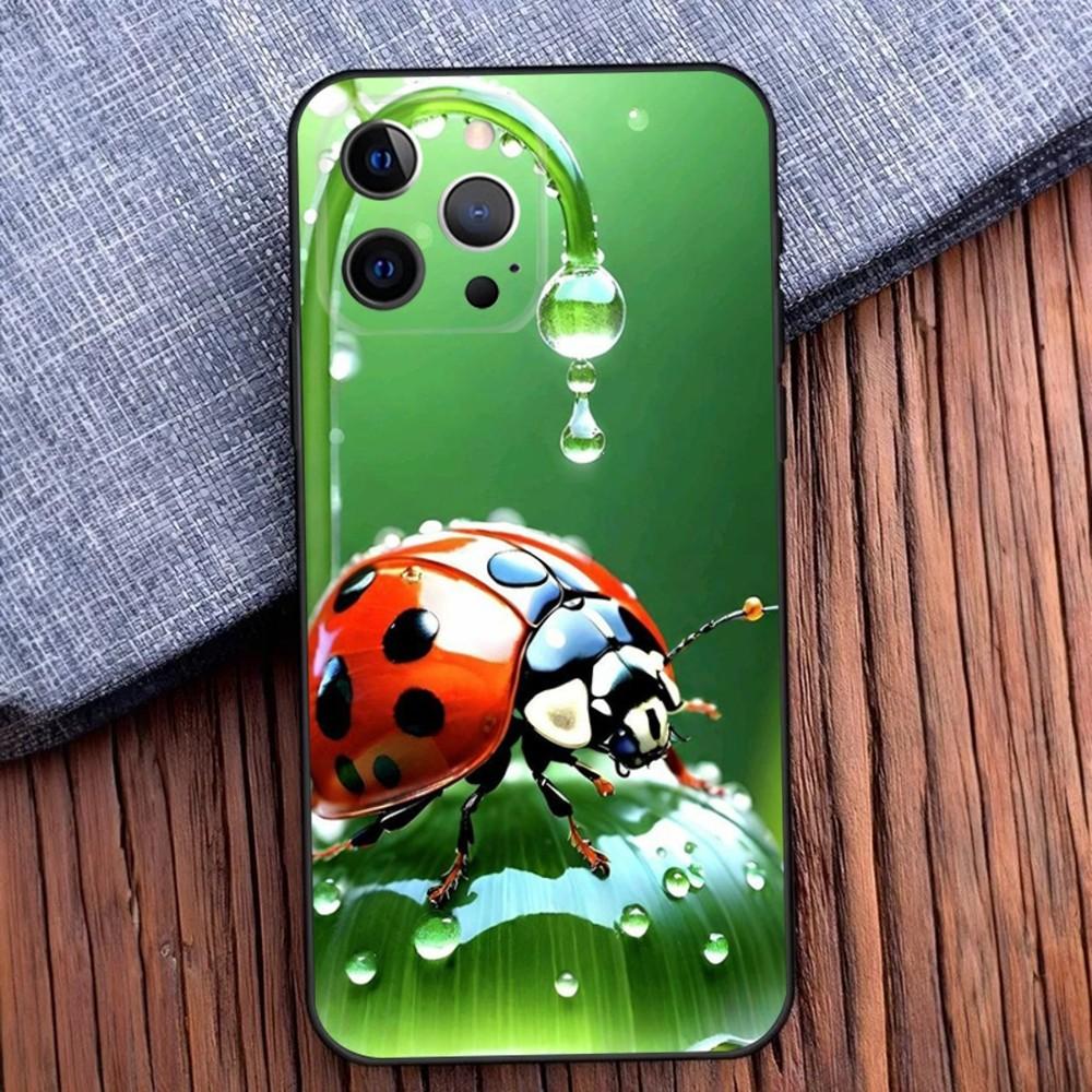 Чехол для телефона с красивыми божьими коровками для iPhone 16,15,14,13,12,11,Pro,X,XS,Max,XR,Plus,Mini Черный Мягкий Силиконовый Чехол