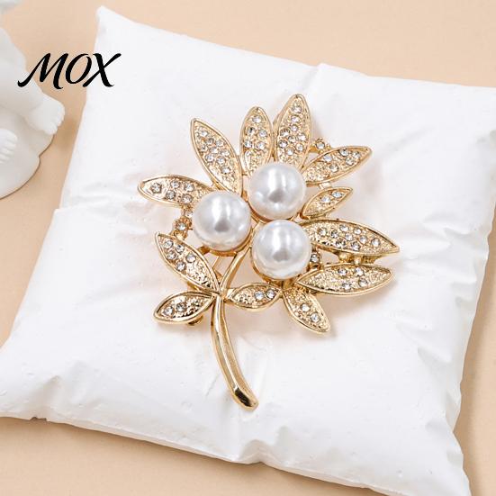 Decorative Leaf Pin Vintage Rhinestone Brooch, Faux Pearl Leaves Lapel Pin, Sweater Lightweight Metal Brooch Cardigan Coat Suit Scarf Decoration,