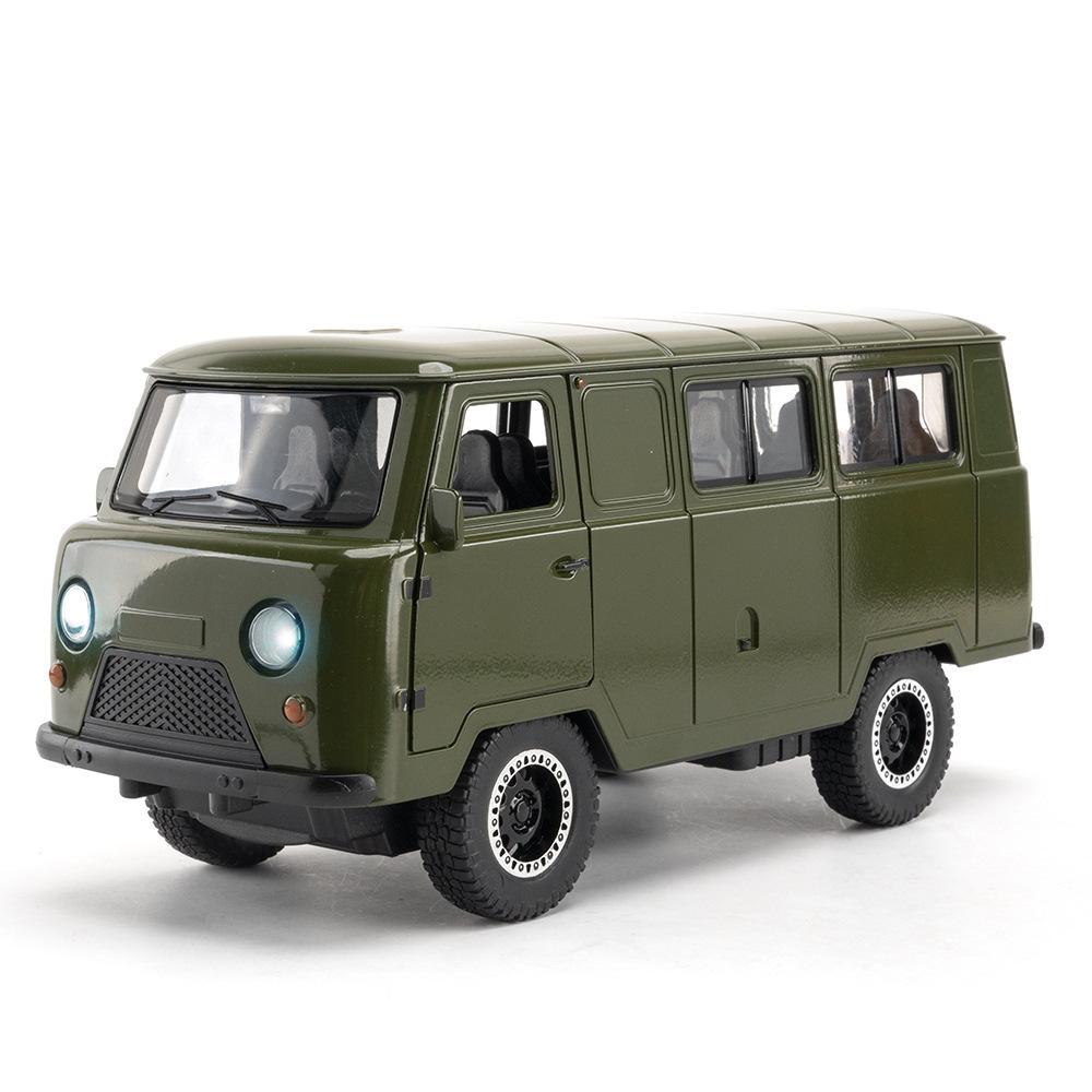 1:18 UAZ TRAVELER VAN Alloy Diecasts & Toy Vehicles Metal Toy Car Model Sound and light Collection Kids Toys