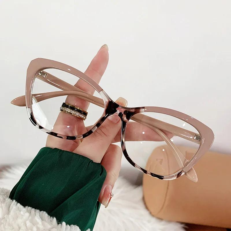 Blue Light Blocking Cat Eye Glasses Gradient Color Fashion TR90 Frame Women Luxury Designer Eyeglasses Ladies Optical Frame