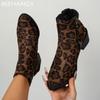 Модные женские ботильоны с леопардовым принтом, замшевые массивные туфли для женщин 2025 года, модные зимние удобные новые ботинки на низком каблуке в готическом стиле для ходьбы, зимние ботинки Mujer