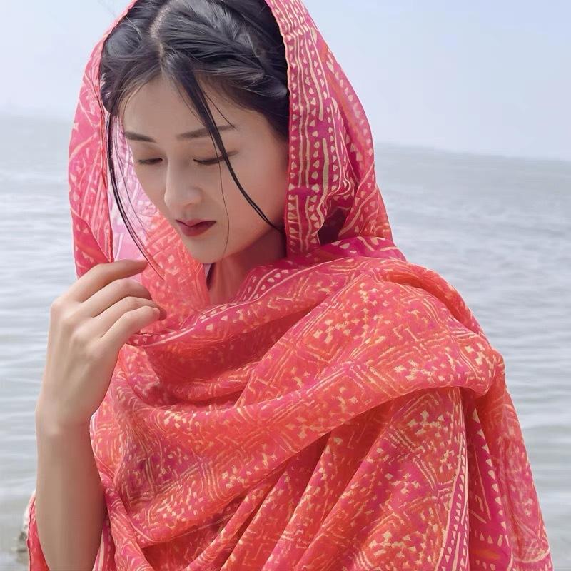 Fashion Luxury Brand Ombre Big Floral Tassel Viscose Shawl Scarf Lady Soft Thin Beach Wrap Pashmina Stole Bufandas Muslim Hijab