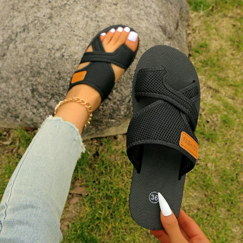 Summer new large size women's flat bottom cover toe cool slippers wind comfortable foam bottom beach slippers women